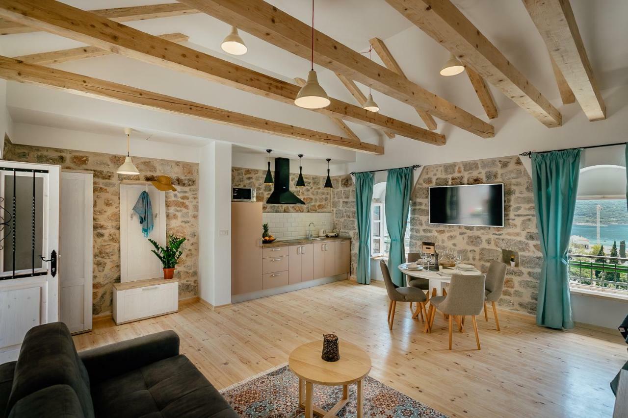 Conborgo Apartments Kumbor Eksteriør bilde