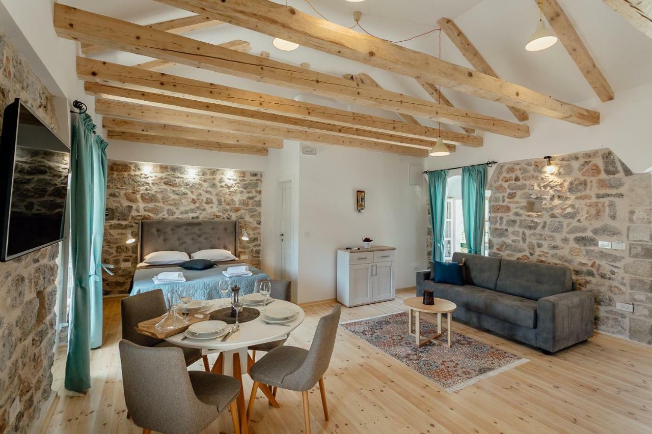 Conborgo Apartments Kumbor Eksteriør bilde
