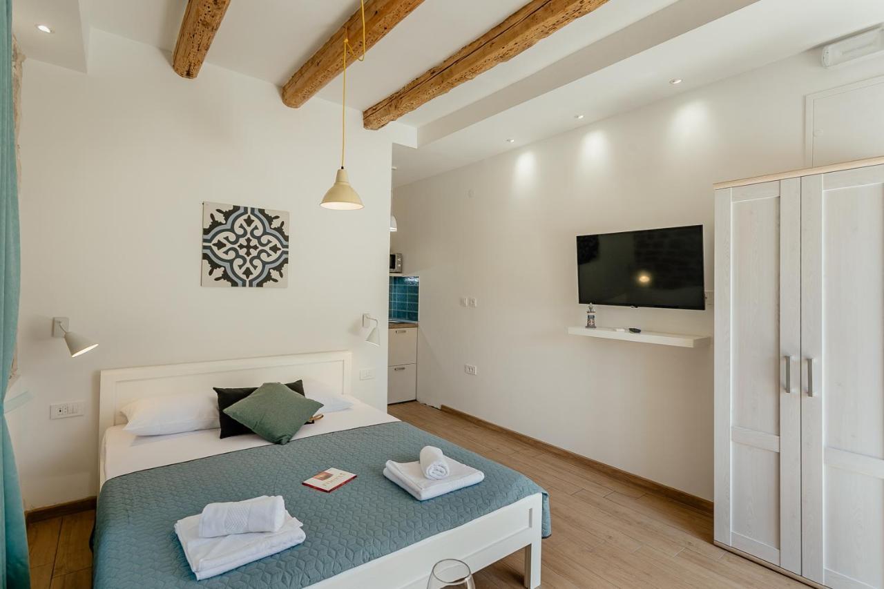 Conborgo Apartments Kumbor Eksteriør bilde